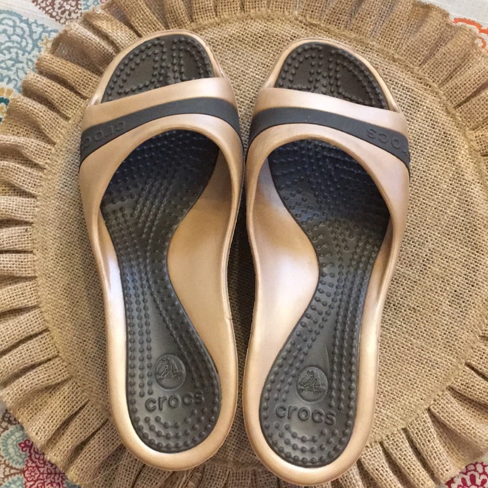 Crocs, Size 11, Gold and Brown Wedge, Like New